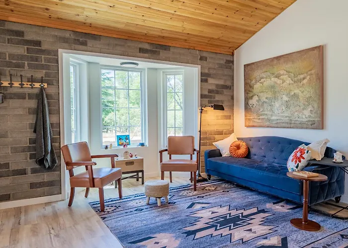 Heartstone Retreat * Rimrock
